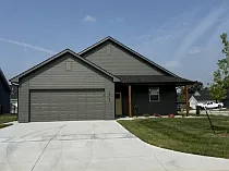1803 E Liam Ct