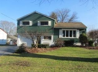 817 Murray Hill Rd, Vestal, NY 13850