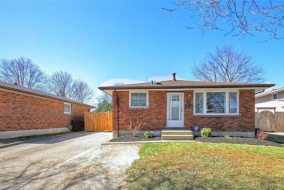 1st image of 23 Barrett Cres