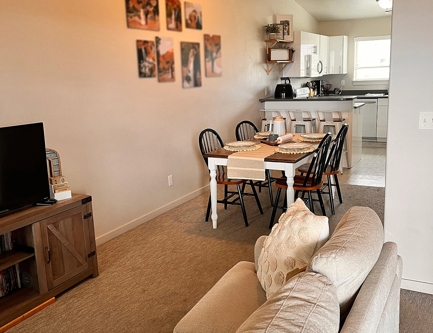 2 bed, 900 sqft, $1,350 — Photo 2