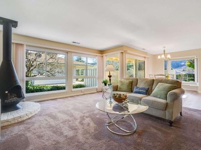 210 White Oak Dr, Santa Rosa, CA, 95409