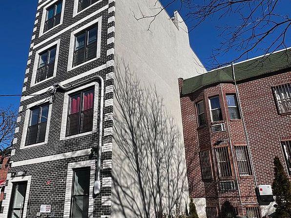 235 Chester St