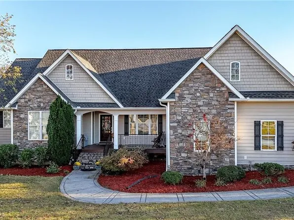 127 Telluride Trl NE, Calhoun, GA 30701