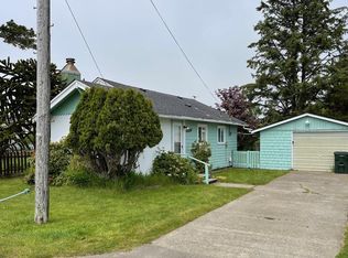 106 9th St SE, Long Beach, WA 98631