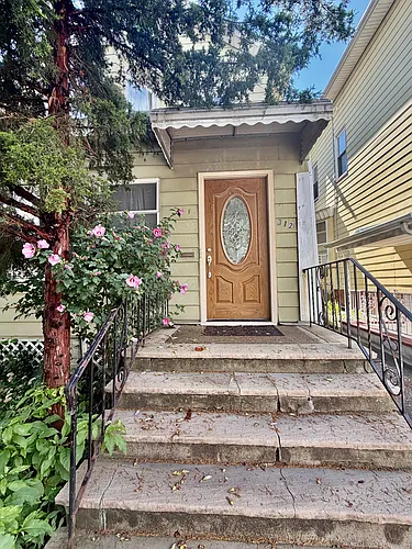 312 Davis Ave #2 Photo 1