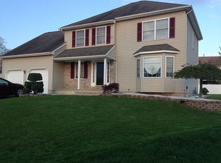 1093 S Maplecrest Ct, Toms River, NJ 08753