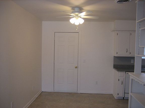 3rd image of 2317 S Mansfield St