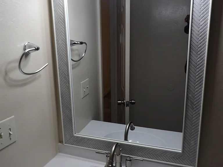 1716 N Jordan Ave — Photo 10