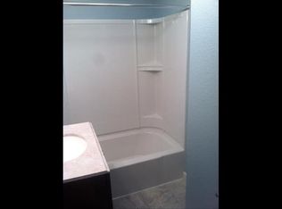 814 Monroe Ave APT 3, Charleston, IL 61920