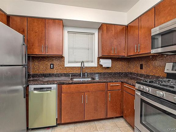 3rd image of 4038 194th St #Ao1