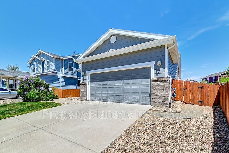 5524 Kittredge St, Denver, CO 80239 Zillow