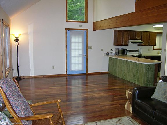 5th image of 186 Fawn Lake Dr
