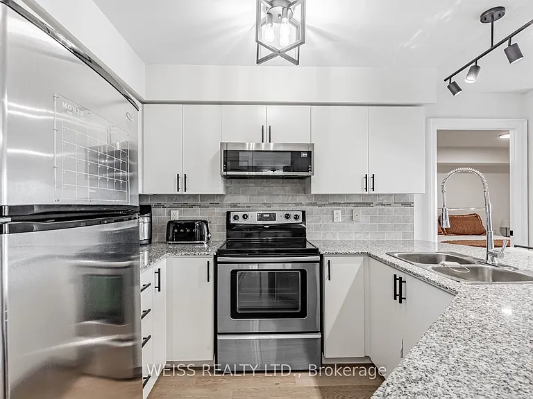 872 Sheppard Ave W #609 — Photo 3