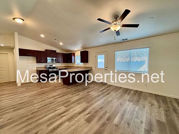 5th image of 9550 Tamarisk Ave #105