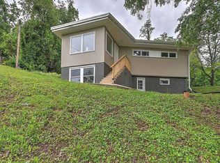 310 Knob Hill Dr, Bristol, TN 37620