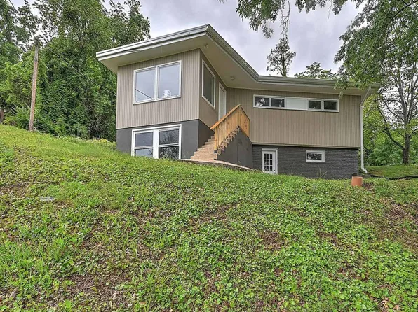 310 Knob Hill Dr, Bristol, TN 37620