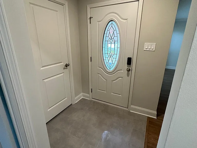 951 Mulberry Ln — Photo 3