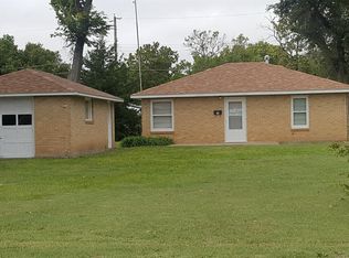 318 N Kansas Ave, Ellsworth, KS 67439