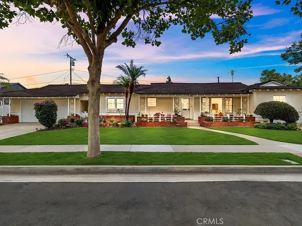 1901 N Greenbrier St, Santa Ana, CA 92706
