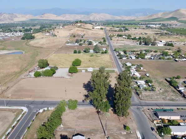 356 E Worth, Porterville, CA 93257