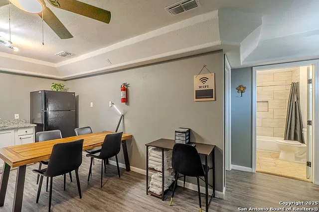 2 bed, 1.0 bath, 800 sqft, $1,600 — Photo 4