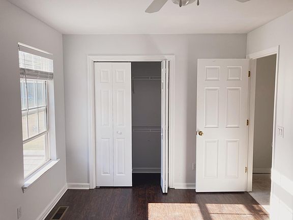 4th image of 3475 Hedge Dr NE
