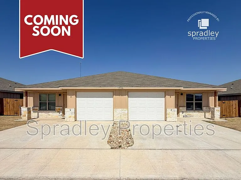 1044A Edwards Dr — Photo 1