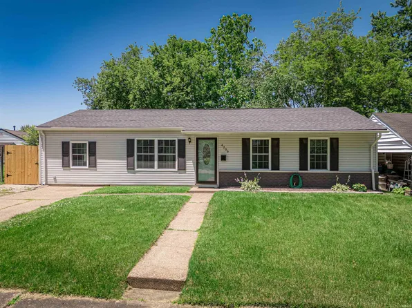4206 Meadowridge Rd, Evansville, IN 47710
