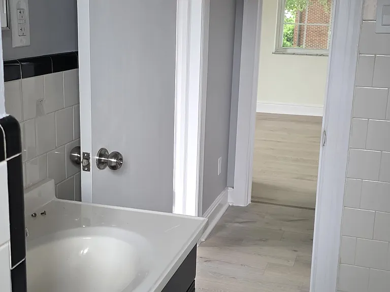 4050 Forest Hill Ave #35 — Photo 12