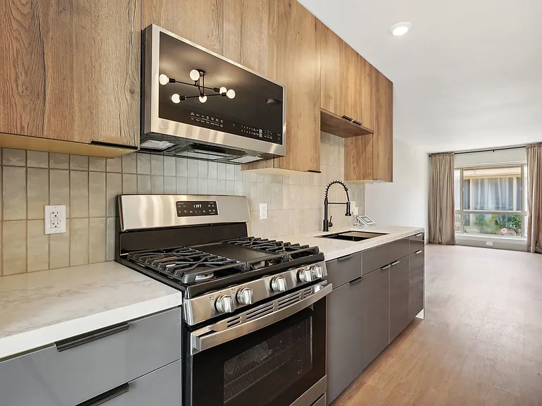 1539 W Stanford St #B — Photo 12