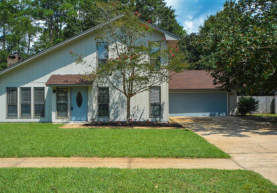1st image of 1021 Darlington Oak Dr