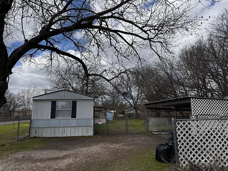 503 Rogers Rd — Photo 14