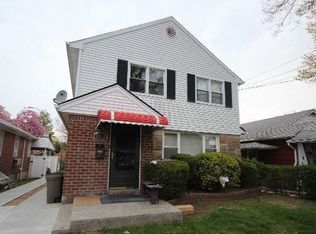 16511 71st Ave, Fresh Meadows, NY 11365