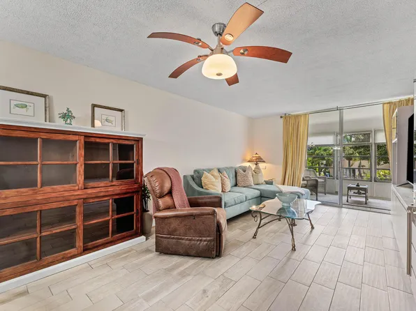 3251 Holiday Springs Boulevard #206, Margate, FL 33063