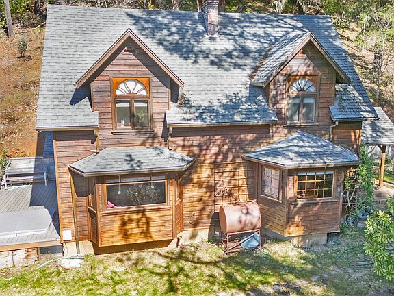 3rd image of 1449 Queen Of Bronze Rd