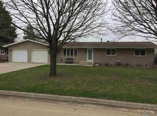 630 Pennsylvania Ave, Adrian, MN 56110