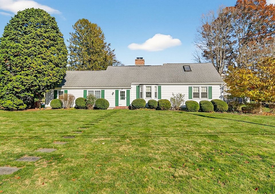 1st image of 76 Shipyard Ln