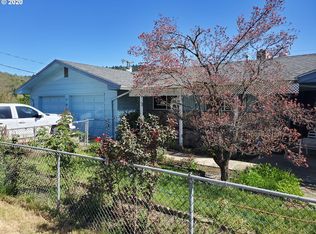 721 E 4th Ave, Riddle, OR 97469