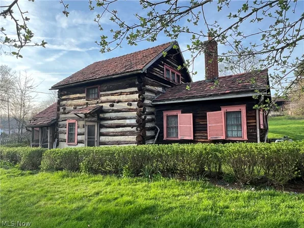 193 W 4th St, Zoar, OH 44697