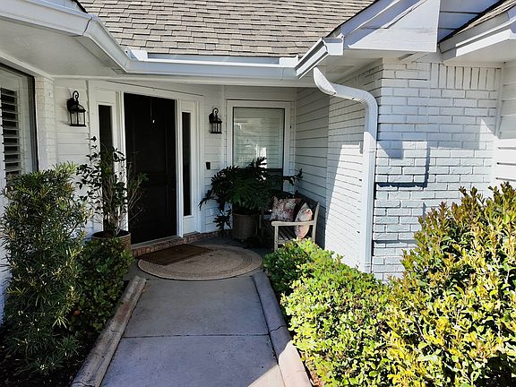 Front Entryway