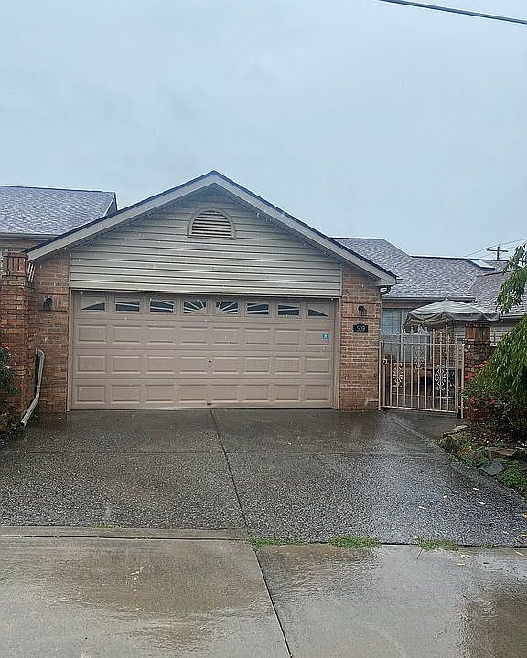 1st image of 509 Floriade Way