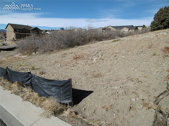 3rd image of 4615 Cedarmere Dr