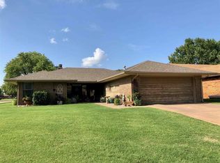 4318 Valley Forge Dr, Enid, OK 73703