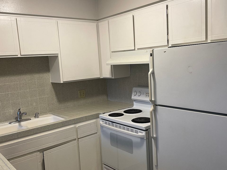1st image of 1329 N Van Ness Ave APT 103