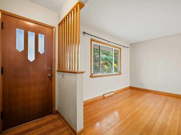 2nd image of 5607 E Buckthorn Rd NW