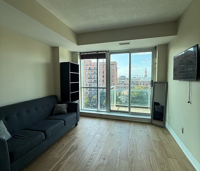 134 York St #805 — Photo 13
