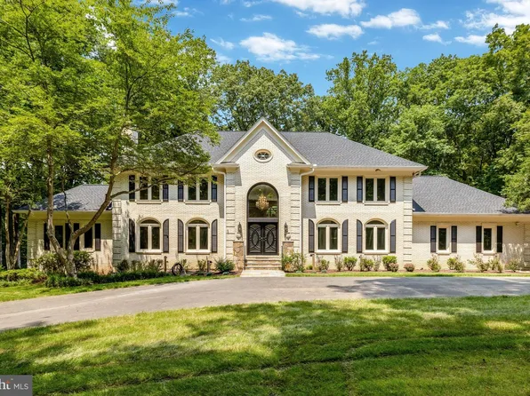 10608 Kilcormac Way, Fairfax Station, VA 22039