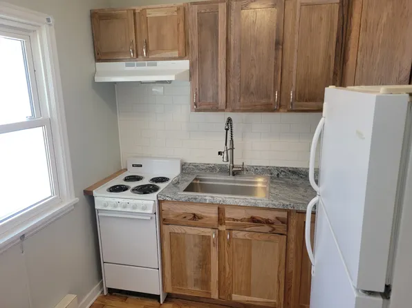 607 13th Ave E #5, Menomonie, WI 54751
