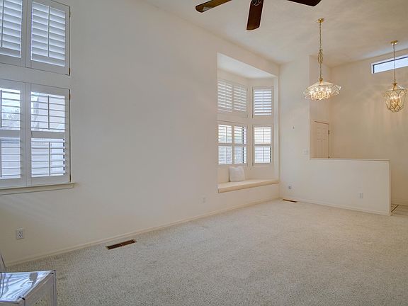 4th image of 2142 Black Willow Dr NE