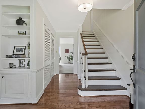 2nd image of 1770 Masters Dr